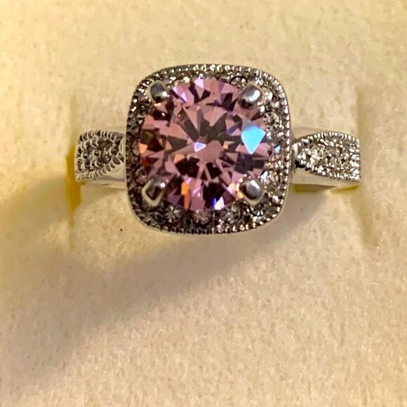 Silver cubic zirconia pink stone ring size 10 - Picture 1 of 8